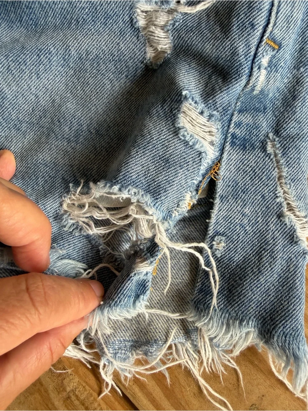 Agolde Classic Distressed Denim Shorts Blue size 28 - Picture 5 of 5